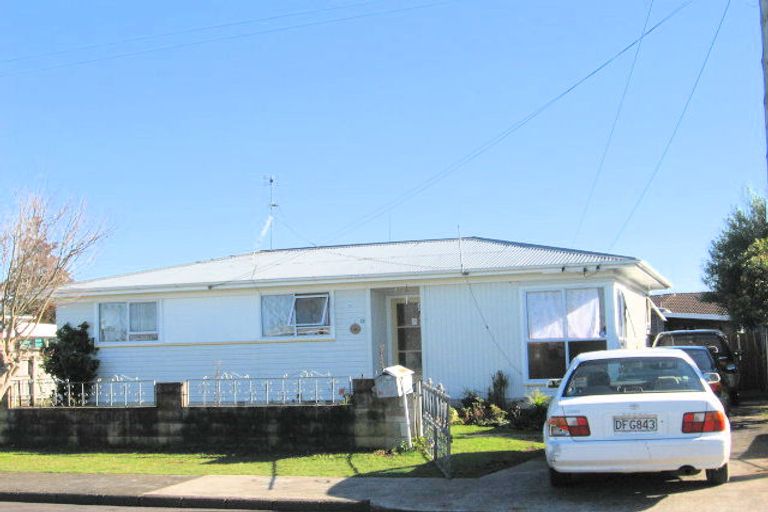 Photo of property in 13 Resolute Way, Papakura, 2110