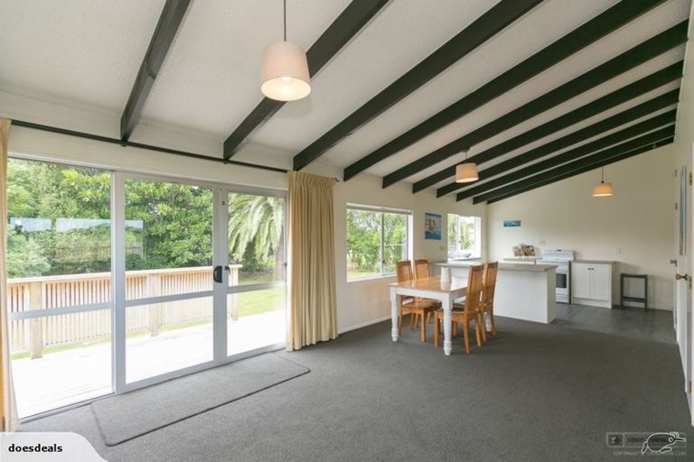 Photo of property in 284 Corbett Road, Paraite, New Plymouth, 4373