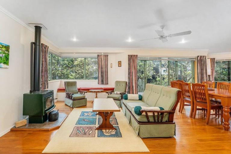 Photo of property in 7 Martin Place, Cooks Beach, Whitianga, 3591