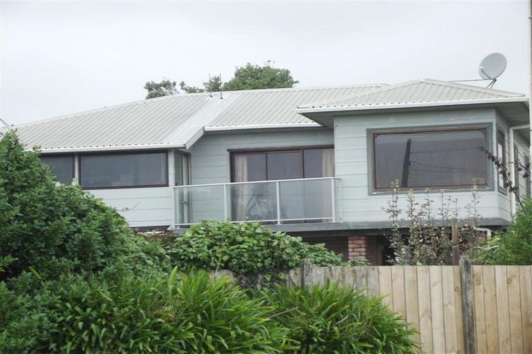 Photo of property in 1 Wairau Road, Oakura, 4314