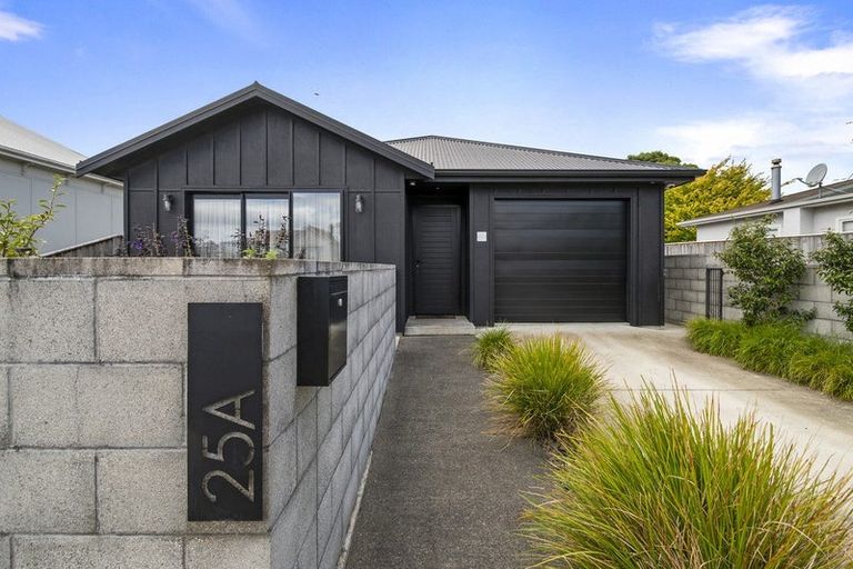 Photo of property in 25a Hereford Street, West End, Palmerston North, 4410