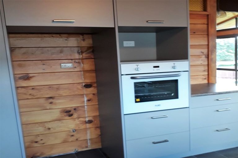 Photo of property in 118 Racecourse Road, Waiuku, 2123