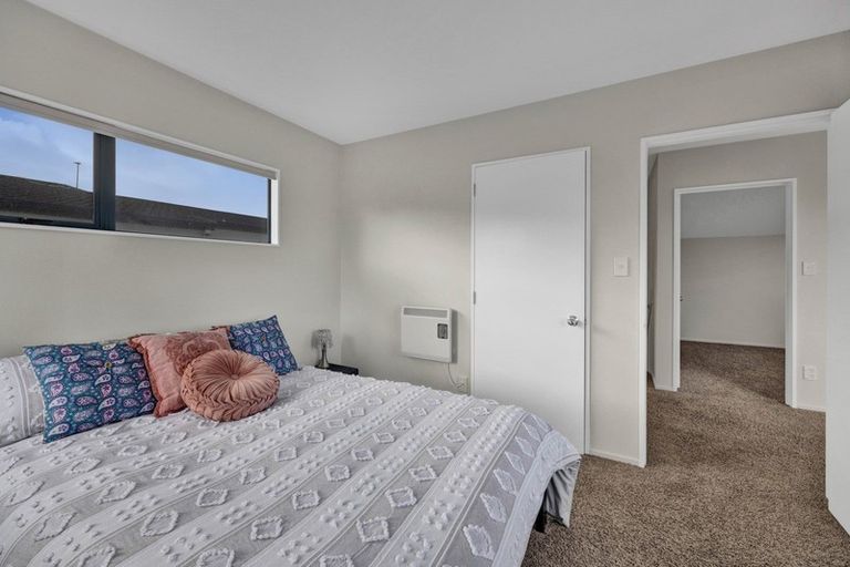 Photo of property in 2 Kawaroa Close, New Plymouth, 4310