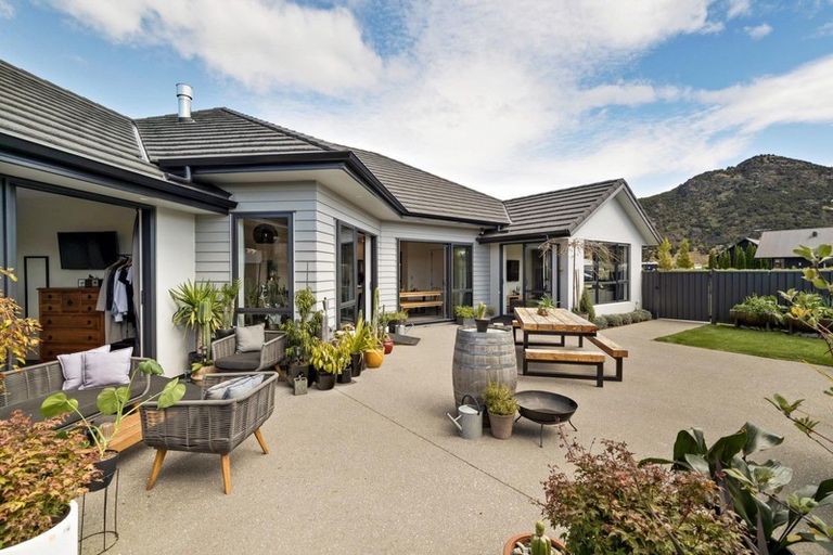Photo of property in 9 Wren Street, Albert Town, Wanaka, 9305