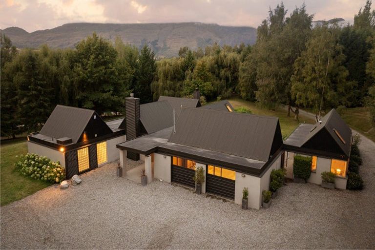 Photo of property in 208 Lower Shotover Road, Speargrass Flat, Queenstown, 9371