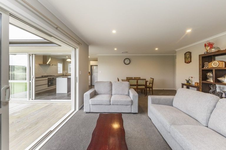 Photo of property in 14 Whio Avenue, Feilding, 4775
