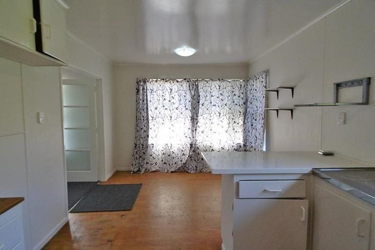 Photo of property in 65 Hobart Crescent, Wattle Downs, Auckland, 2103