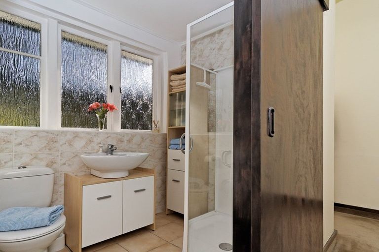 Photo of property in 23 Wood Bay Road, Titirangi, Auckland, 0604