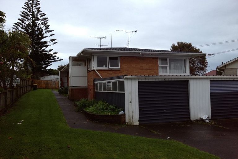 Photo of property in 2/34 Portadown Avenue, Pakuranga Heights, Auckland, 2010
