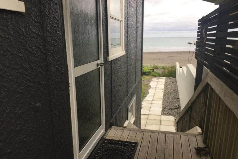 Photo of property in 7 Messenger Terrace, Oakura, 4314