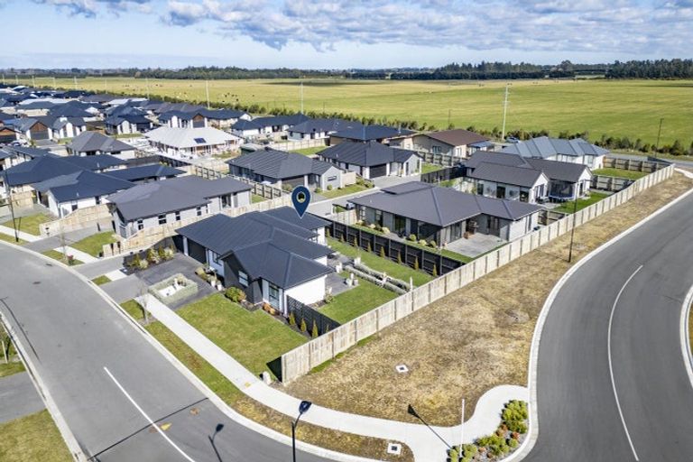 Photo of property in 4 Marcoola Drive, Rolleston, 7614