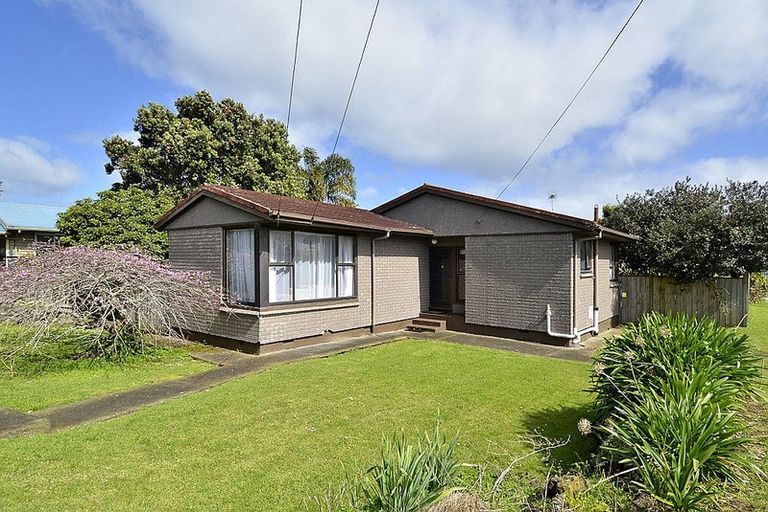 Photo of property in 1 Sullivan Avenue, Mangere Bridge, Auckland, 2022