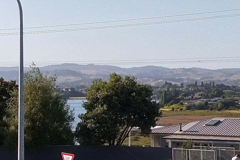 Photo of property in 4 Hillcrest Road, Otumoetai, Tauranga, 3110