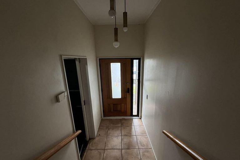 Photo of property in 7 Ronald Woolf Place, Churton Park, Wellington, 6037