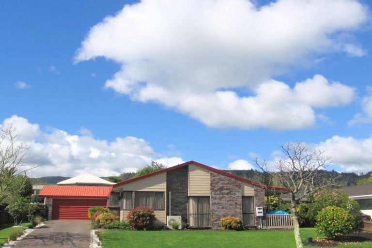 Photo of property in 5 Warwick Drive, Lynmore, Rotorua, 3010