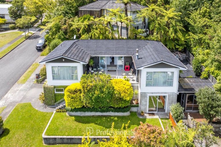 Photo of property in 18 Dalton Grove, Stokes Valley, Lower Hutt, 5019