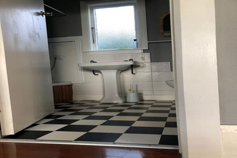 Photo of property in 235 Park Road, Hokowhitu, Palmerston North, 4410