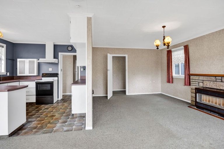 Photo of property in 13 Montjoy Street, Stratford, 4332