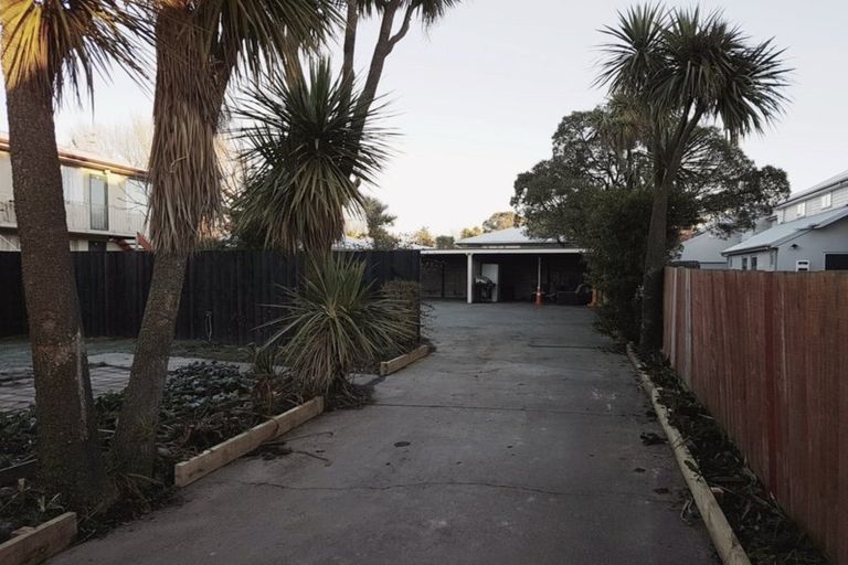 Photo of property in 55 Olliviers Road, Phillipstown, Christchurch, 8011