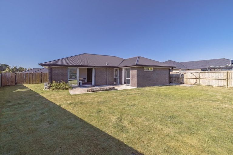 Photo of property in 15 Fairbairn Road, Rolleston, 7614