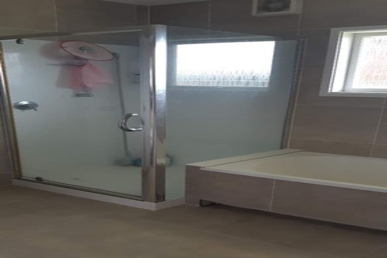 Photo of property in 259 East Coast Road, Mairangi Bay, Auckland, 0630