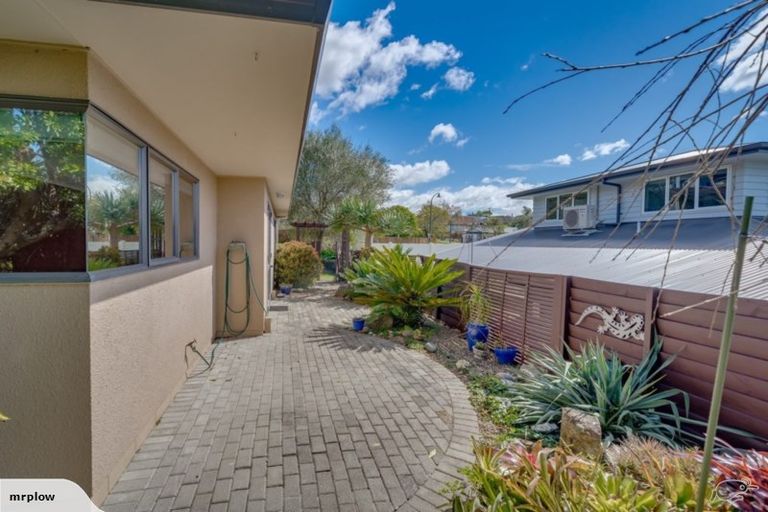 Photo of property in 11 Avon Rise, Welcome Bay, Tauranga, 3112