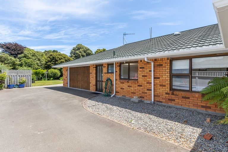 Photo of property in 270 Te Moana Road, Waikanae, 5036