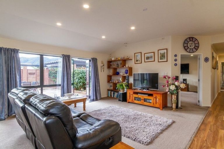 Photo of property in 196a Wise Street, Wainuiomata, Lower Hutt, 5014