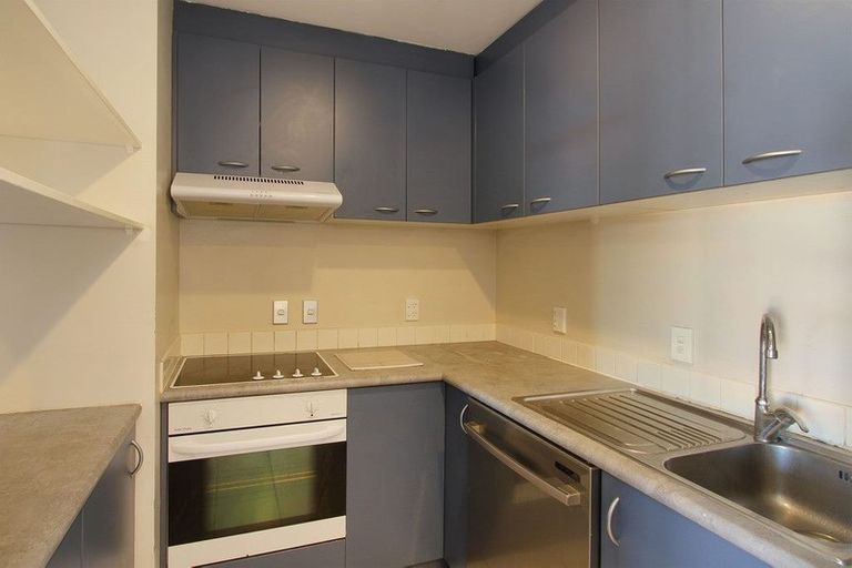 Photo of property in 2q/10 Crown Lynn Place, New Lynn, Auckland, 0600