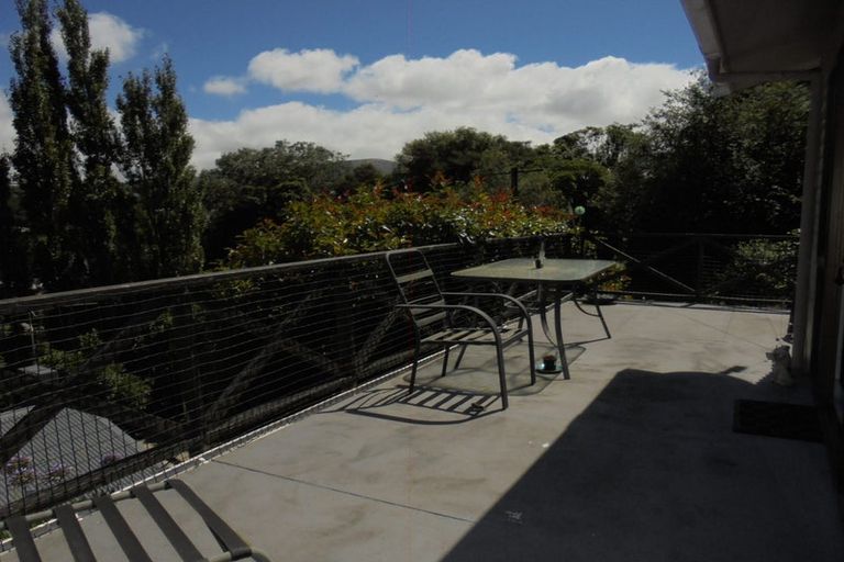 Photo of property in 32 John Street, Stokes Valley, Lower Hutt, 5019