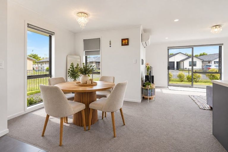 Photo of property in 86 Hills View Drive, Papamoa, 3118