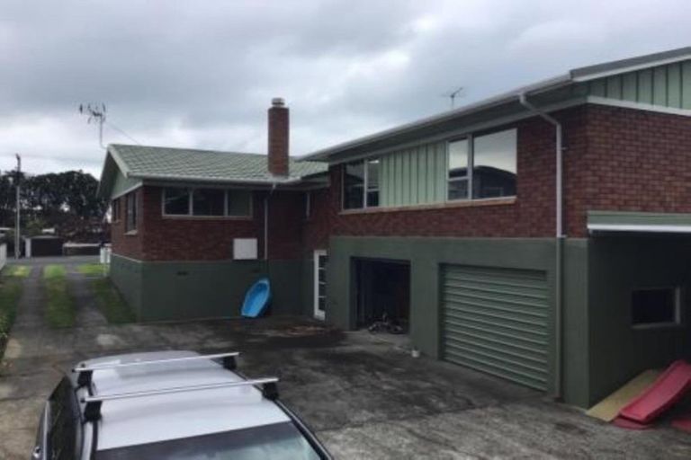 Photo of property in 36 Gilbert Street, New Plymouth, 4310