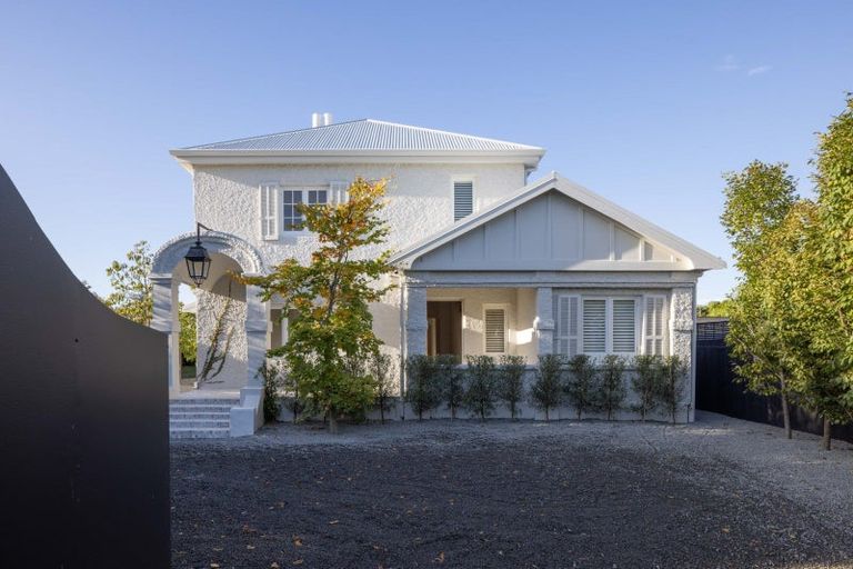 Photo of property in 98 Te Mata Road, Havelock North, 4130