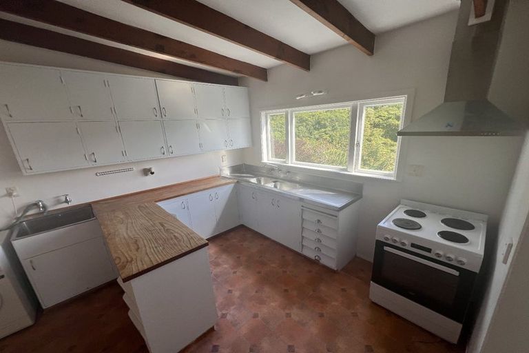 Photo of property in 94 Karepa Street, Brooklyn, Wellington, 6021