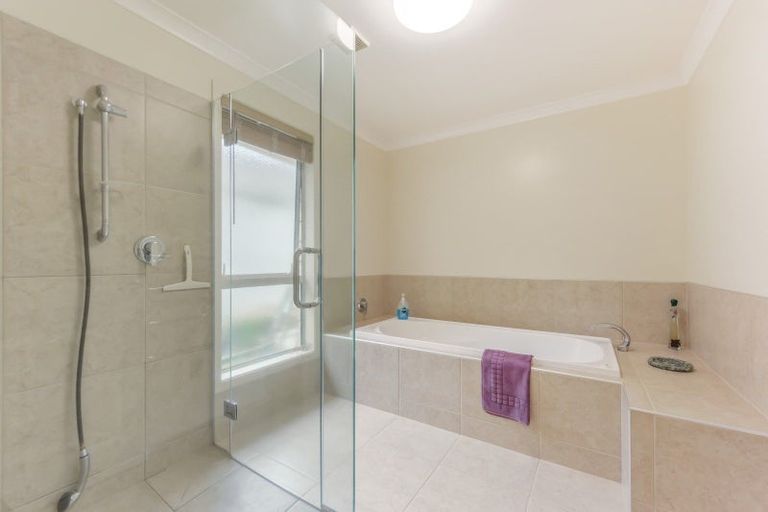 Photo of property in 12 Glentui Place, Waikawa, Picton, 7220