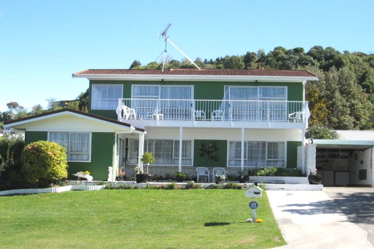 Photo of property in 7 Reeves Road, Acacia Bay, Taupo, 3330