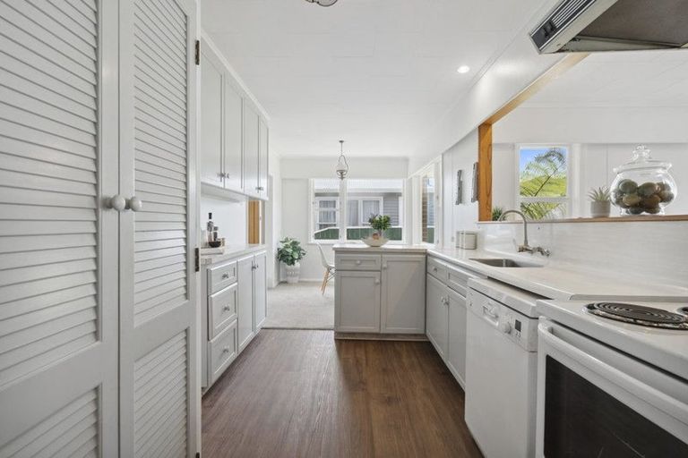 Photo of property in 210 Taita Drive, Avalon, Lower Hutt, 5011