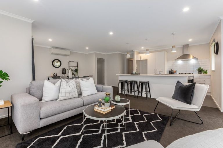 Photo of property in 26 Mooring Close, Whitby, Porirua, 5024