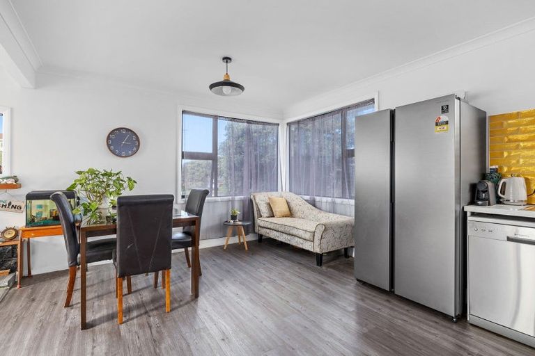 Photo of property in 60 Pinedale Crescent, Riversdale Beach, Masterton, 5872