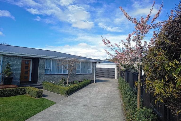 Photo of property in 8 Roberta Drive, Somerfield, Christchurch, 8024