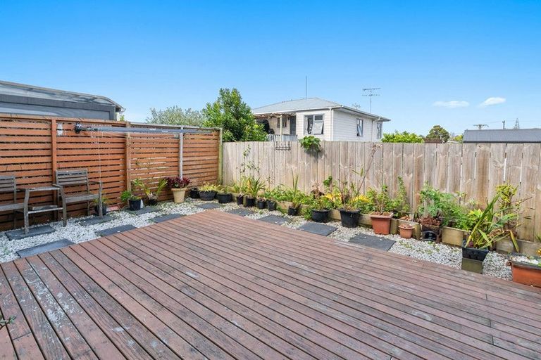 Photo of property in 13 Lovely Lane, Manurewa, Auckland, 2102