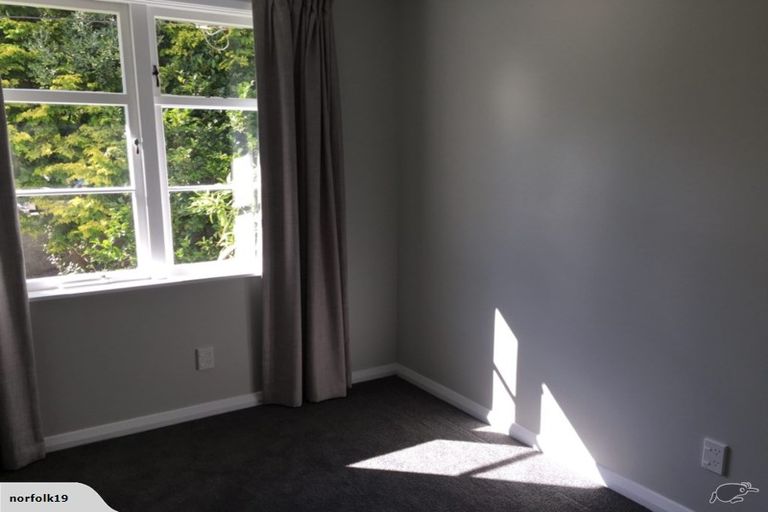 Photo of property in 98 Melbourne Road, Island Bay, Wellington, 6023