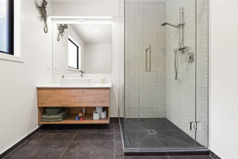 Photo of property in 15 Tokomaru Drive, Havelock North, 4130