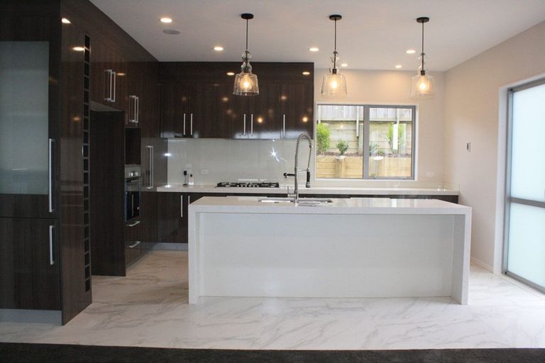 Photo of property in 81 San Valentino Drive, Henderson, Auckland, 0612