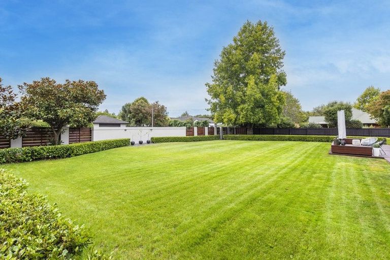 Photo of property in 20 Hussey Road, Harewood, Christchurch, 8051