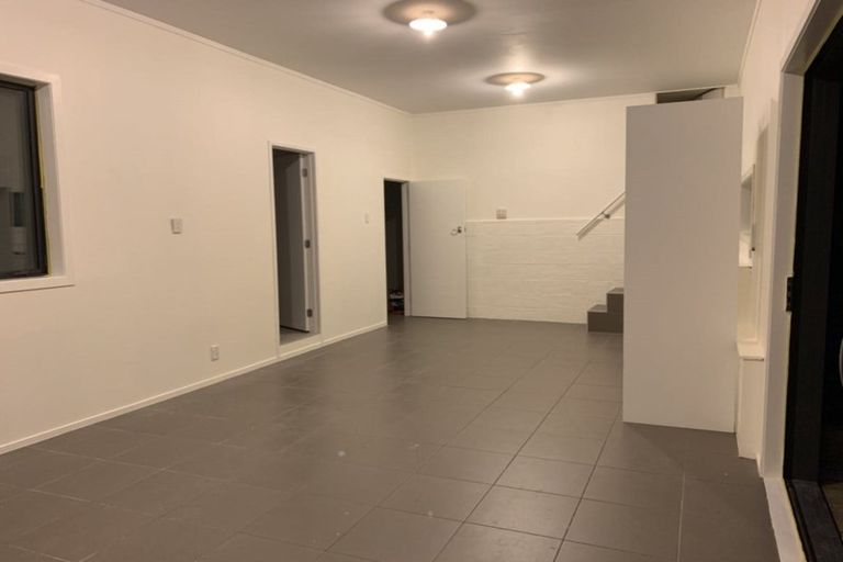 Photo of property in 324b Swanson Road, Henderson, Auckland, 0610