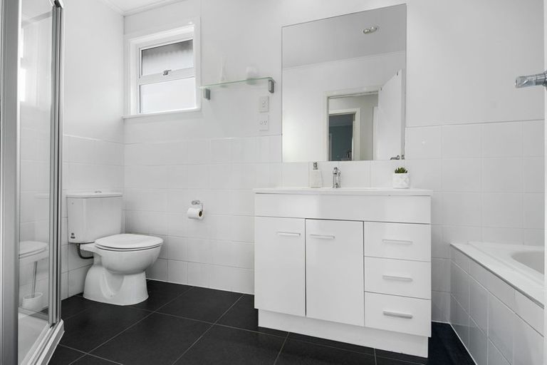 Photo of property in 67 Waitakere Road, Waitakere, Auckland, 0816