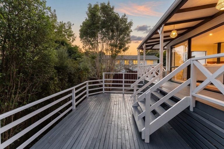 Photo of property in 1/12 Shanaway Rise, Hillcrest, Auckland, 0627