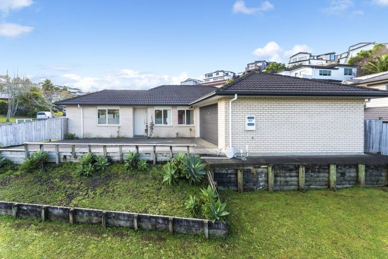 Photo of property in 48 San Marino Drive West, Henderson, Auckland, 0612