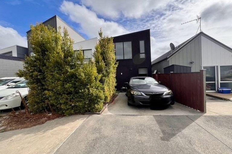 Photo of property in 125 Tarapuka Road, Westgate, Auckland, 0814